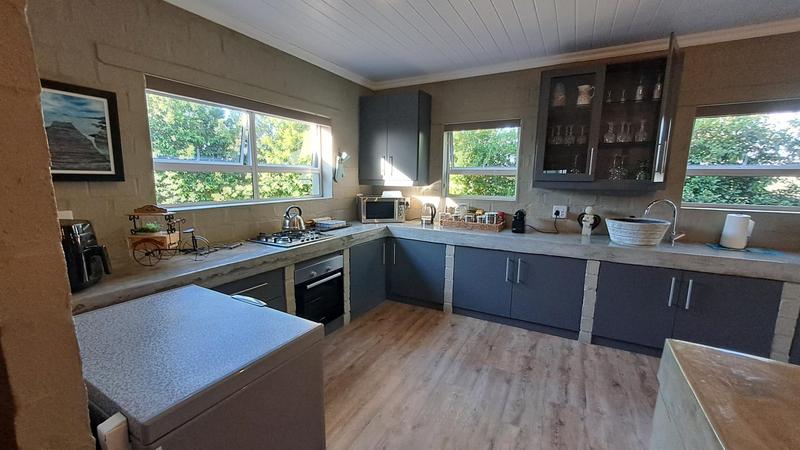 6 Bedroom Property for Sale in Stilbaai Wes Western Cape